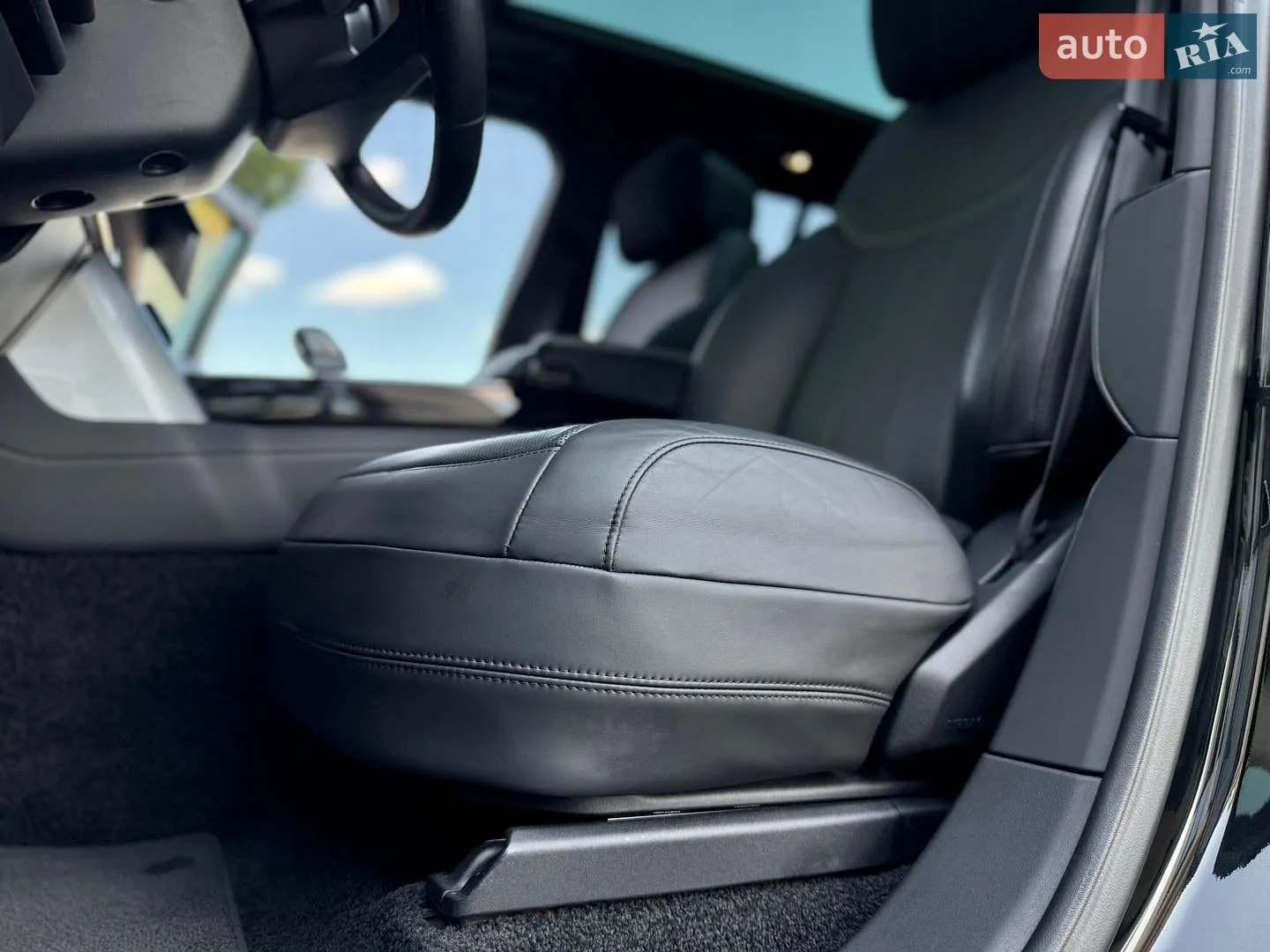 2023 Land Rover Range Rover - мініатюра 28