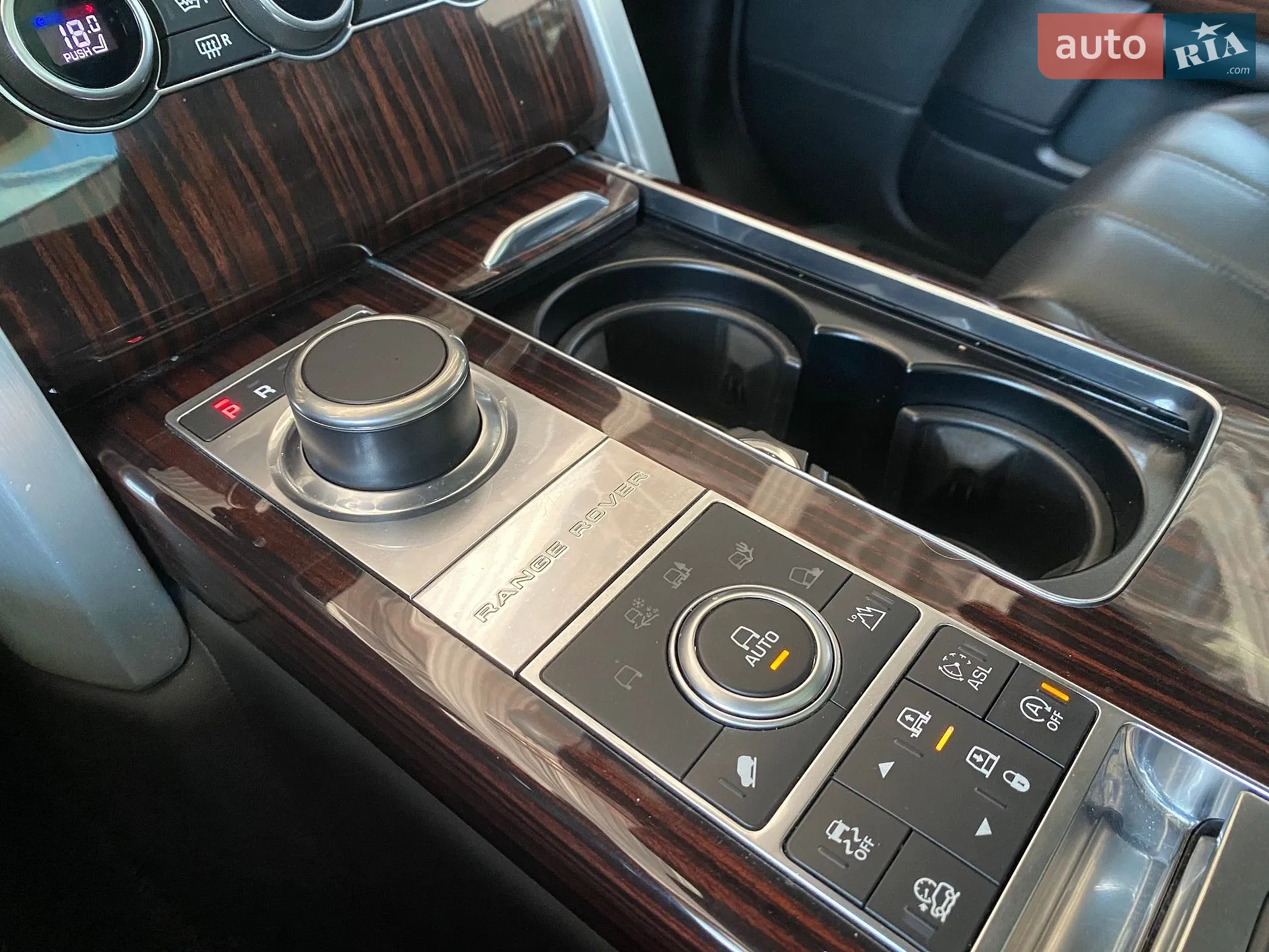 2016 Land Rover Range Rover - мініатюра 28