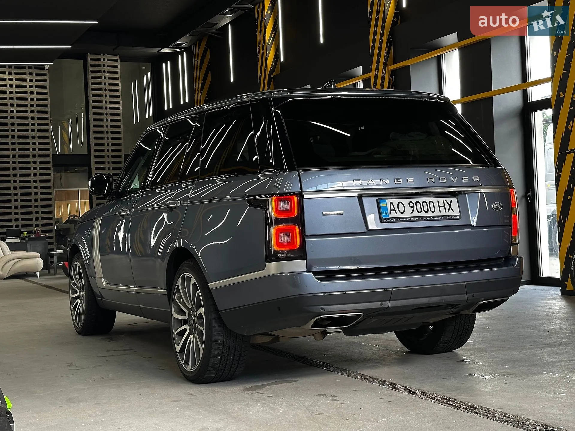 2018 Land Rover Range Rover - мініатюра 12