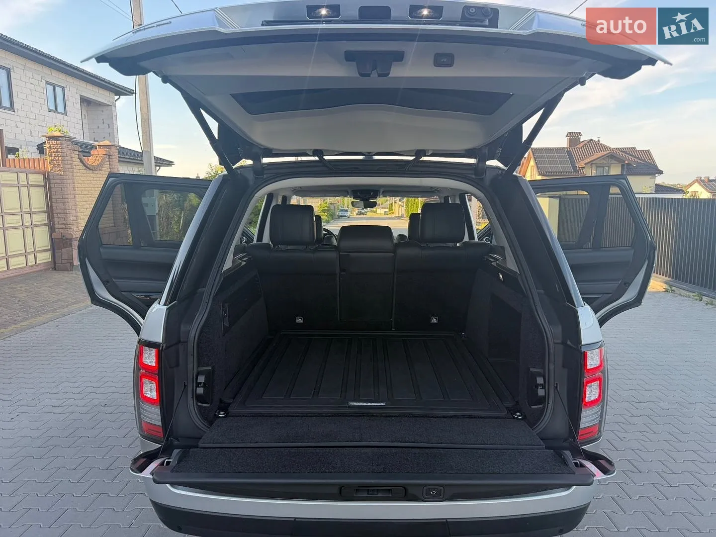 2017 Land Rover Range Rover - мініатюра 18