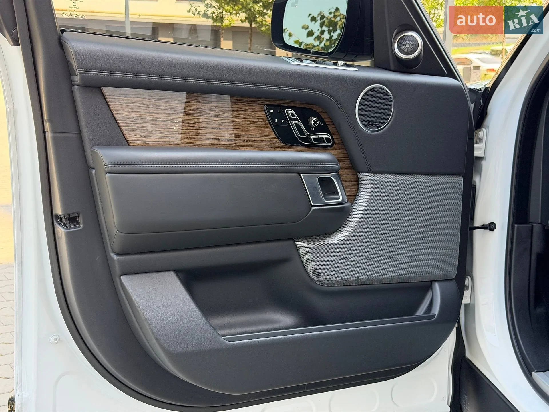 2017 Land Rover Range Rover - мініатюра 37