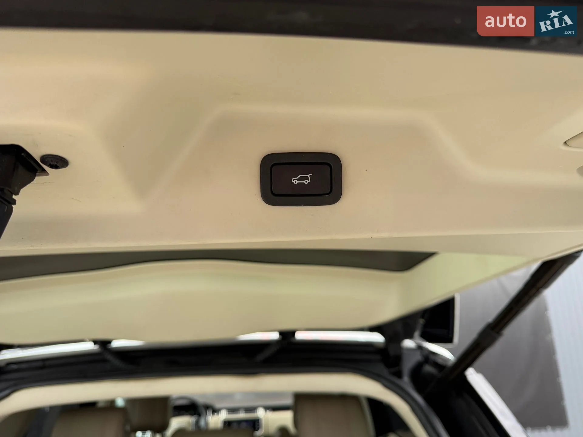 2016 Land Rover Range Rover - мініатюра 26