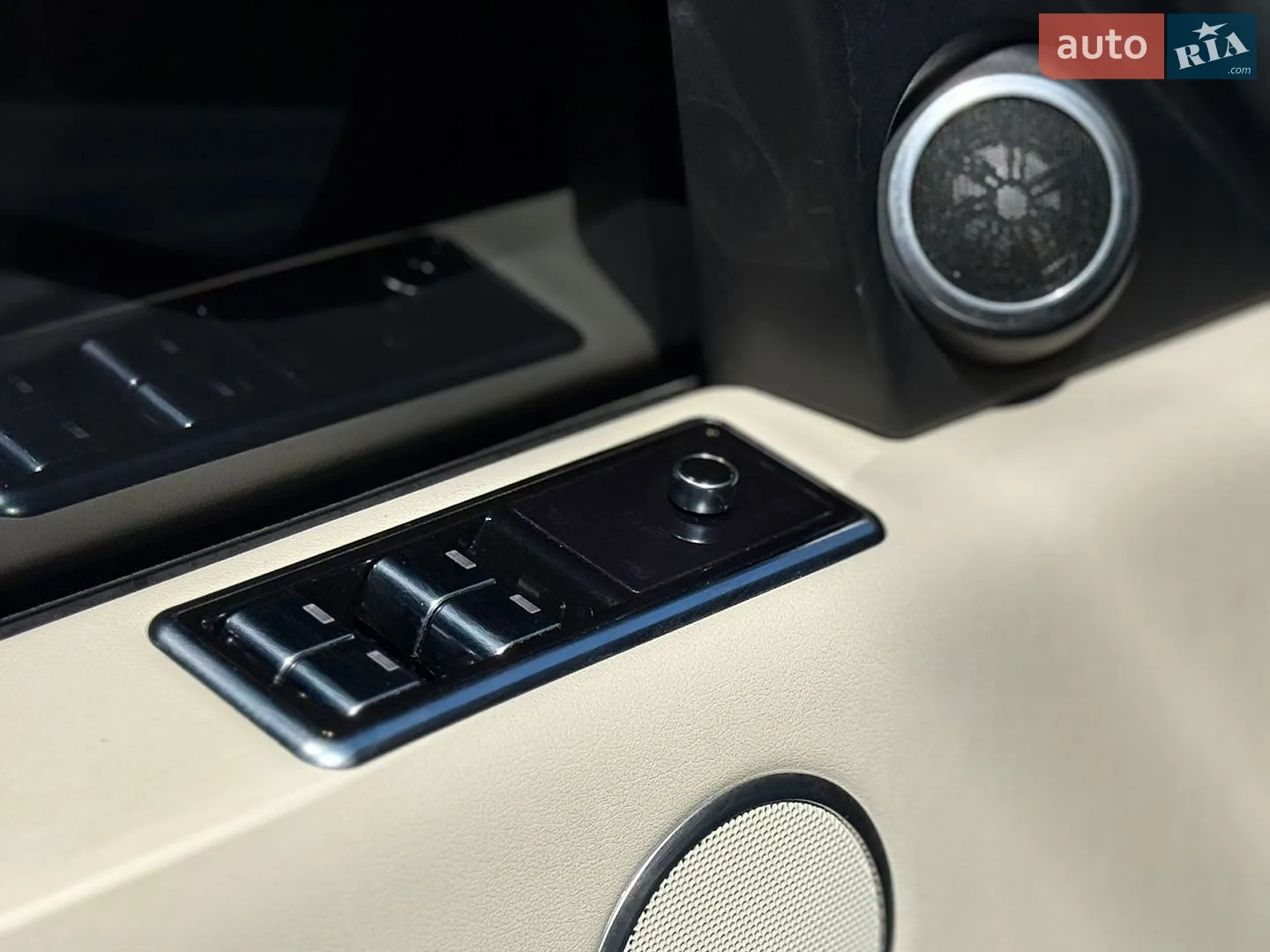 2017 Land Rover Range Rover - мініатюра 47