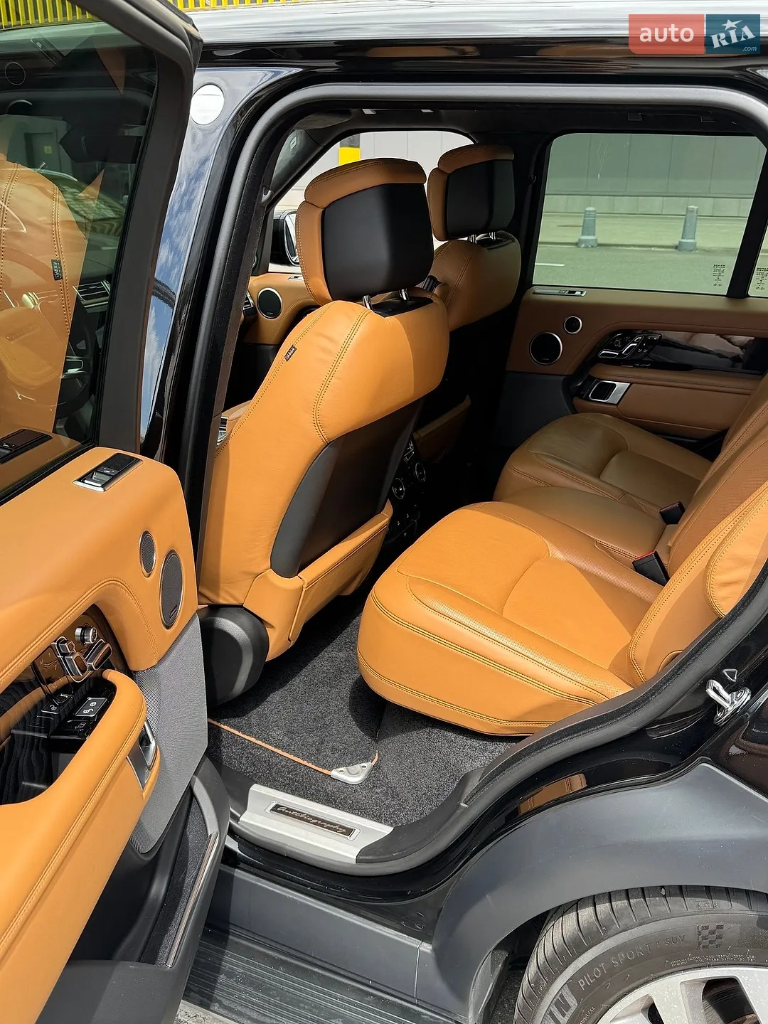 2020 Land Rover Range Rover - мініатюра 17