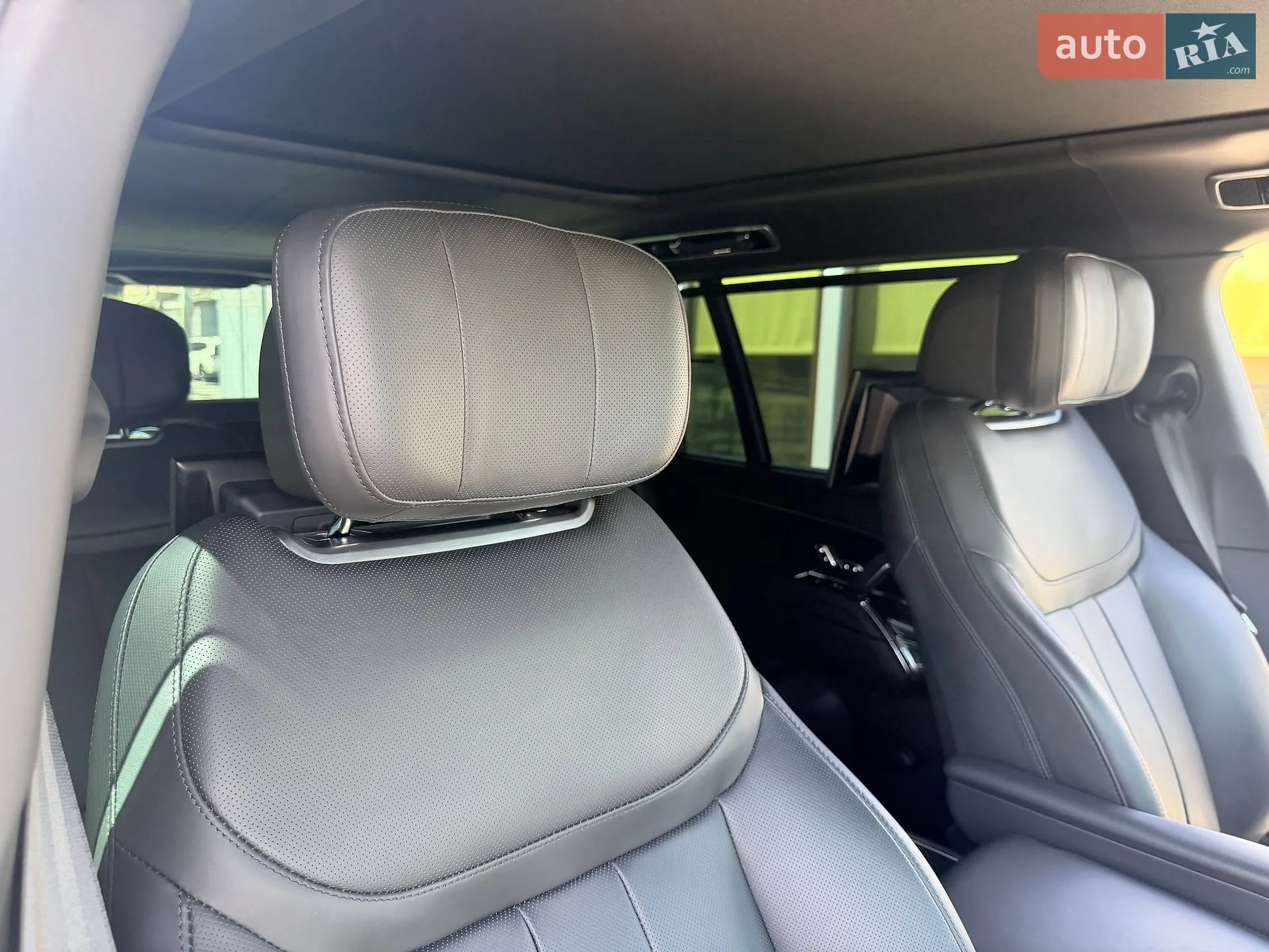 2025 Land Rover Range Rover - мініатюра 28