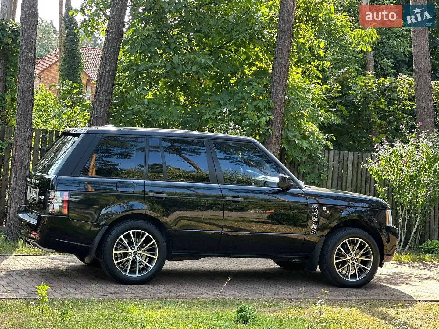 2010 Land Rover Range Rover - мініатюра 19