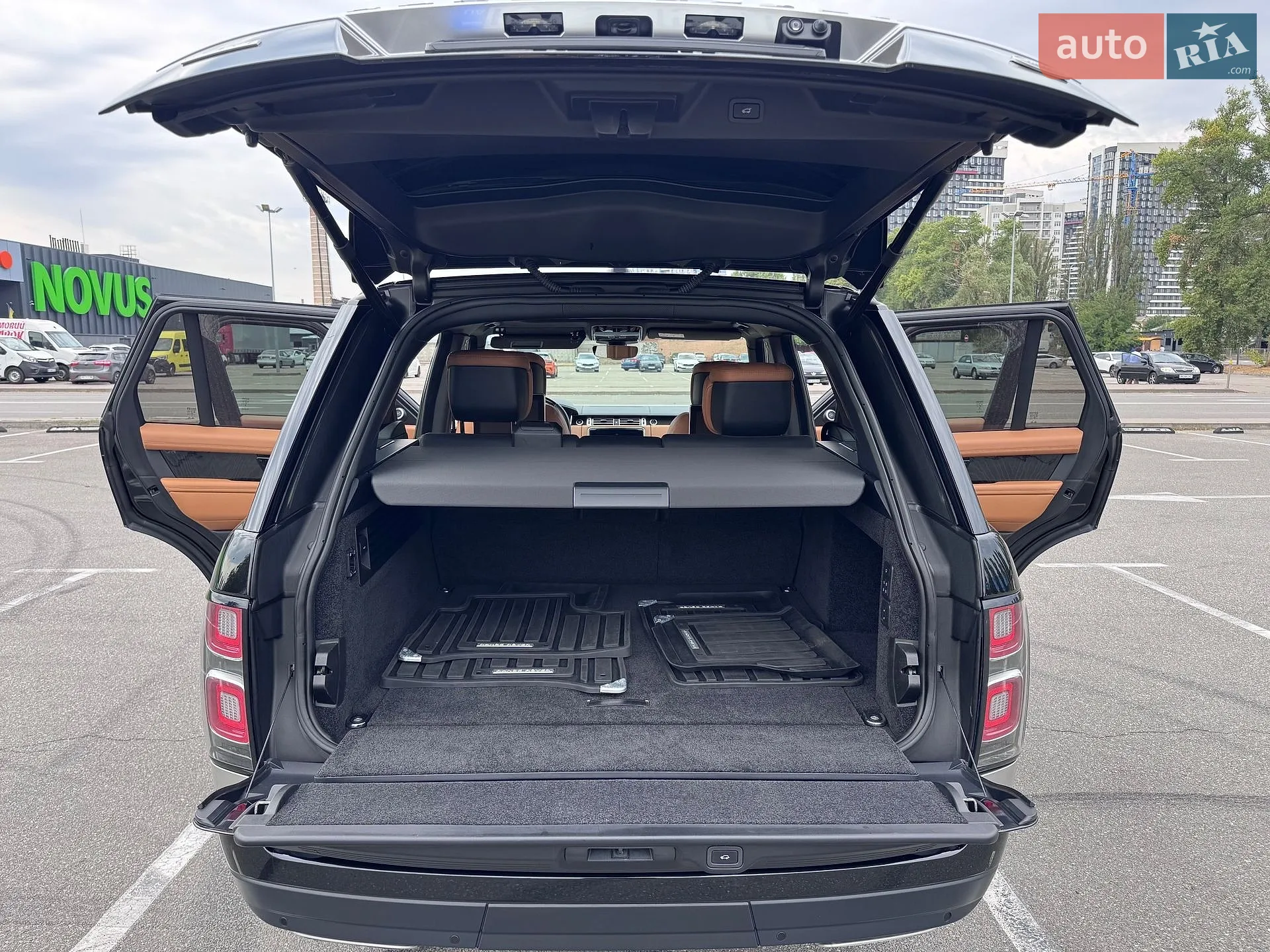 2018 Land Rover Range Rover - мініатюра 13