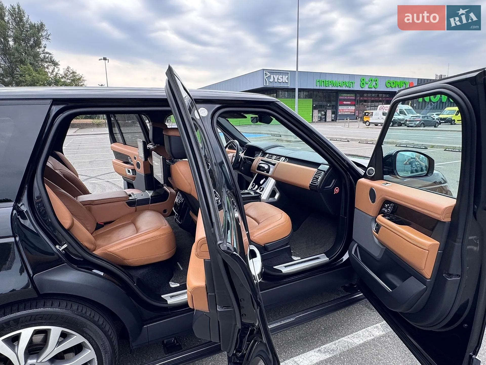2018 Land Rover Range Rover - мініатюра 17