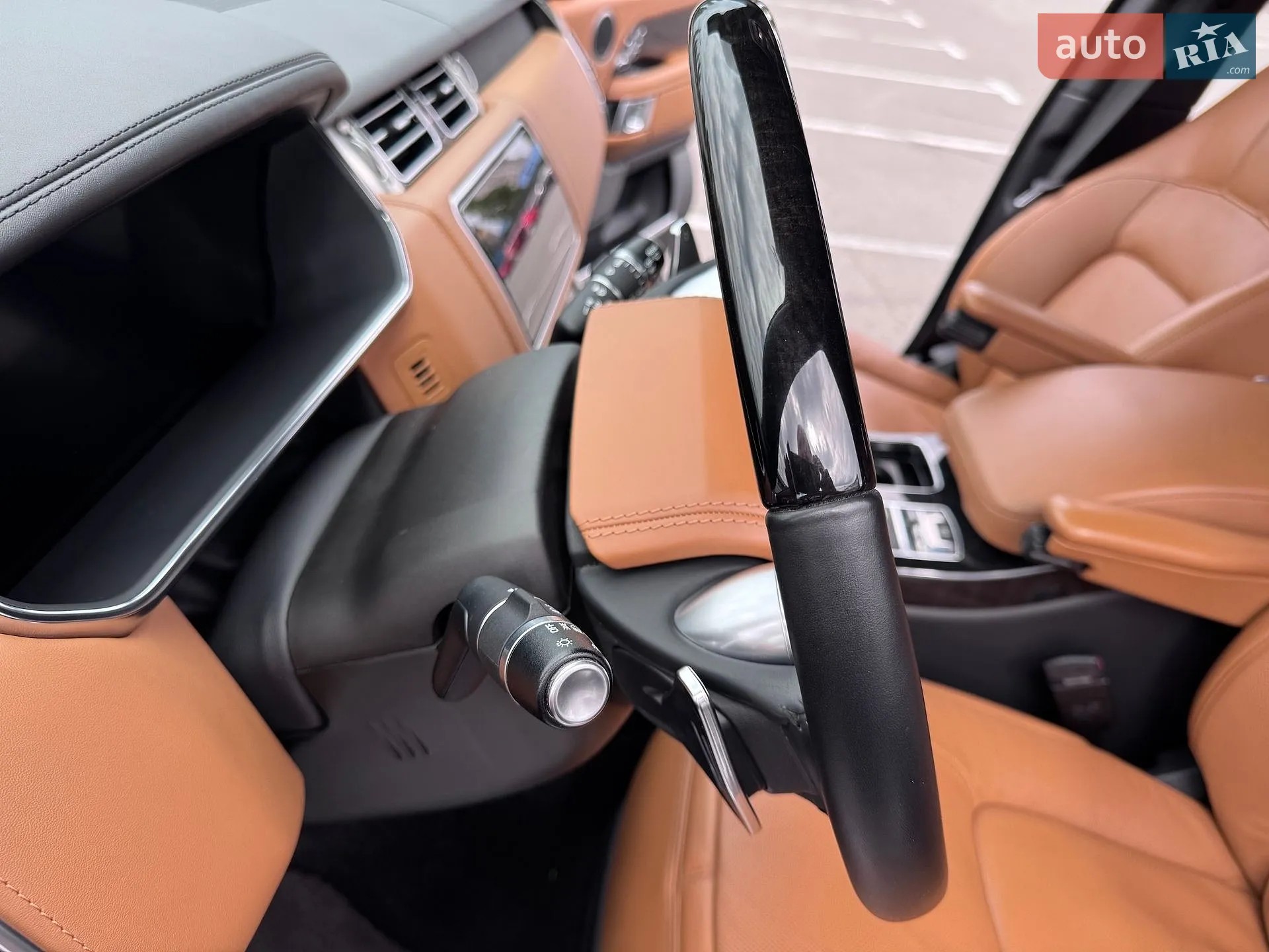2018 Land Rover Range Rover - мініатюра 23