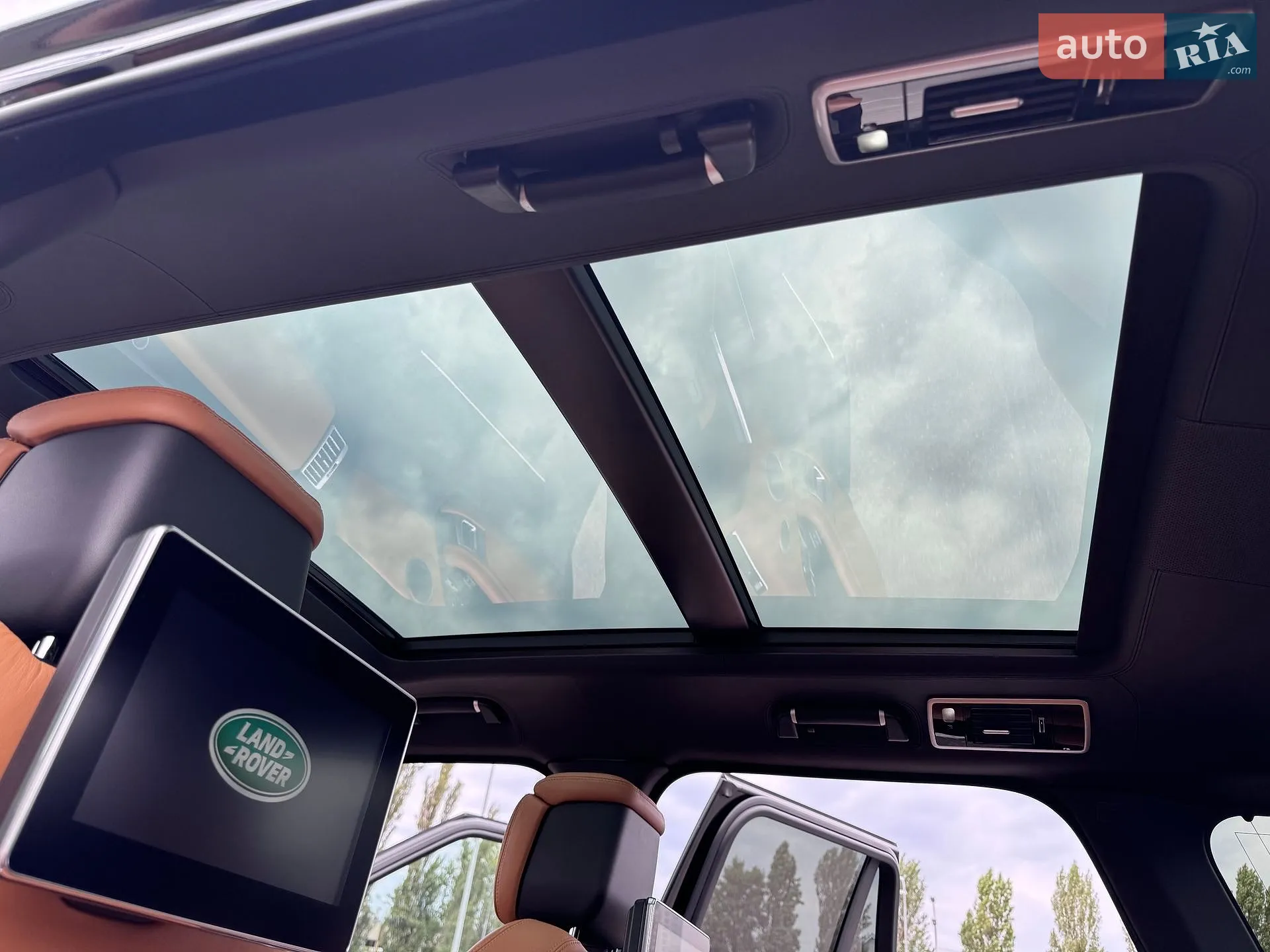 2018 Land Rover Range Rover - мініатюра 27