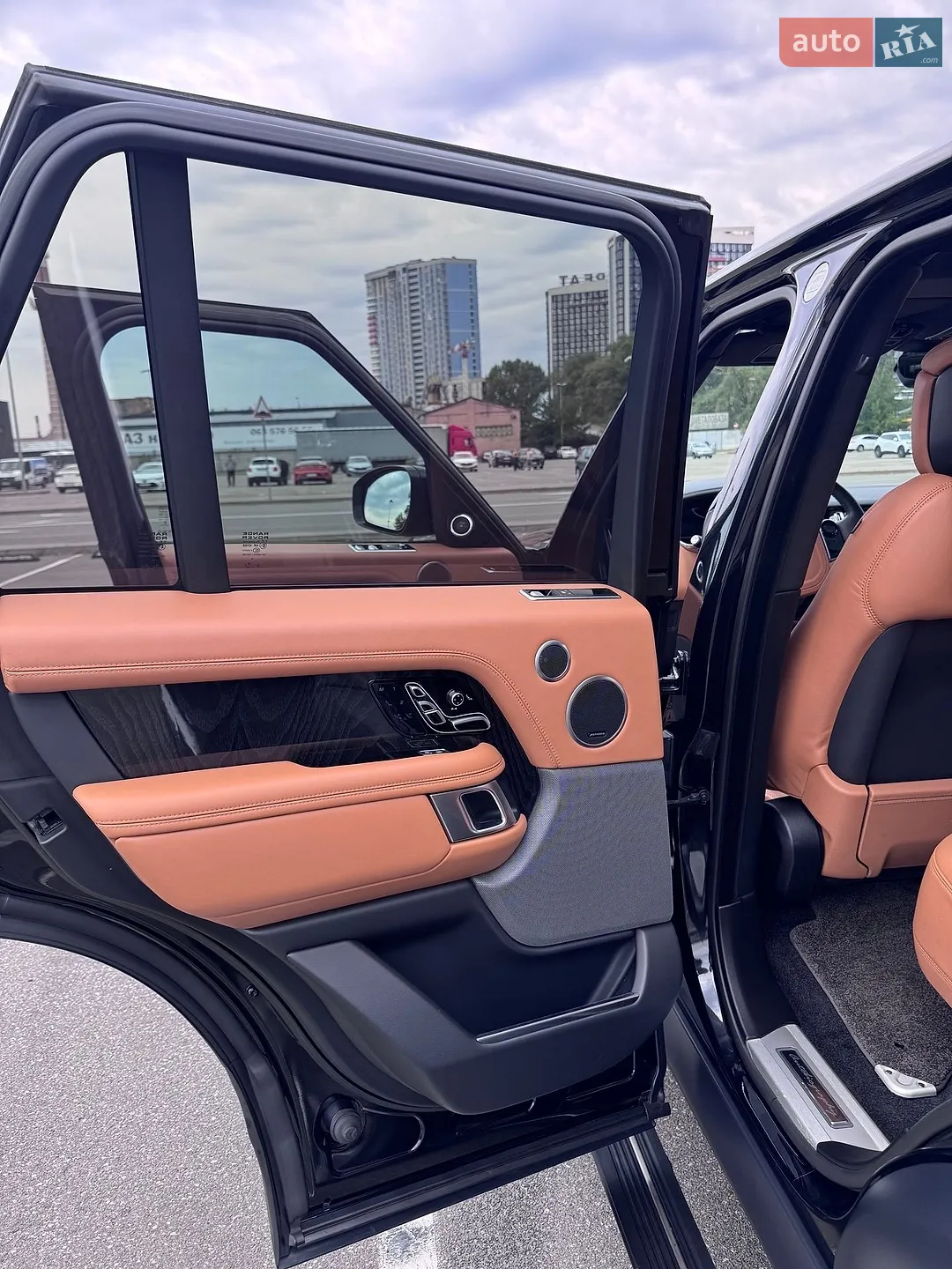 2018 Land Rover Range Rover - мініатюра 29