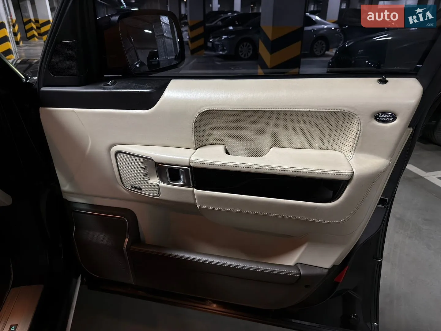 2011 Land Rover Range Rover - мініатюра 18