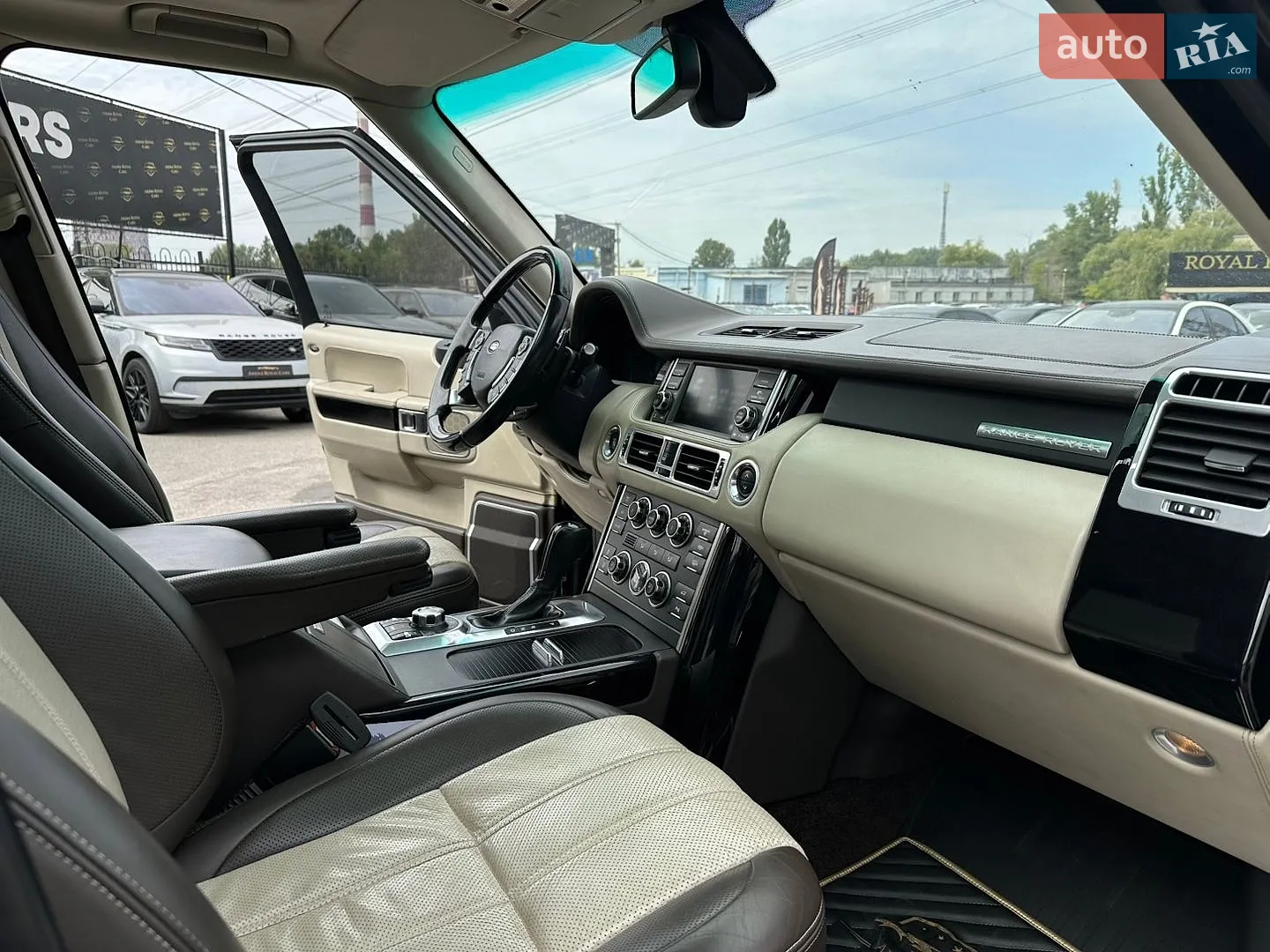 2011 Land Rover Range Rover - мініатюра 25