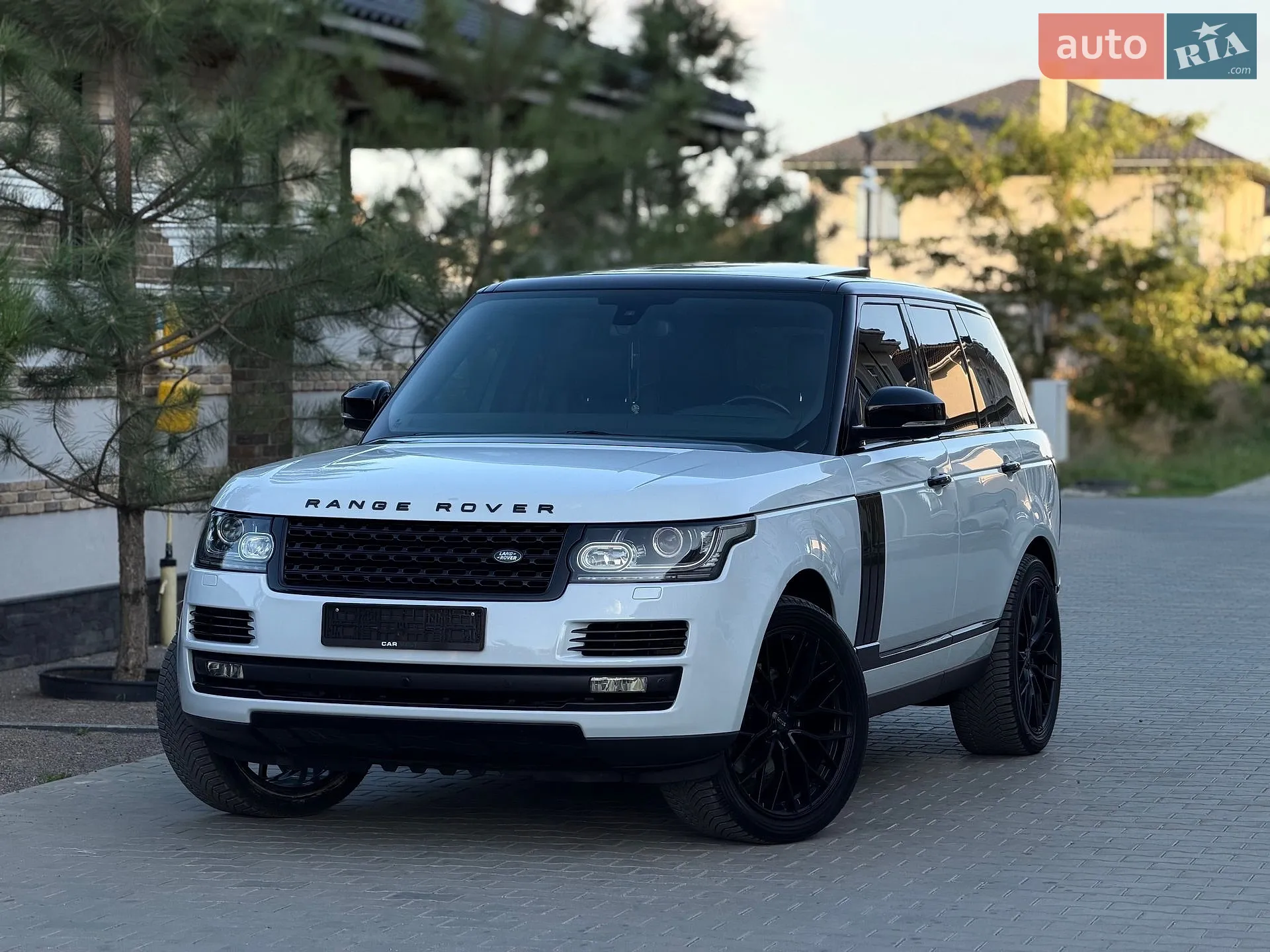 2015 Land Rover Range Rover - мініатюра 28