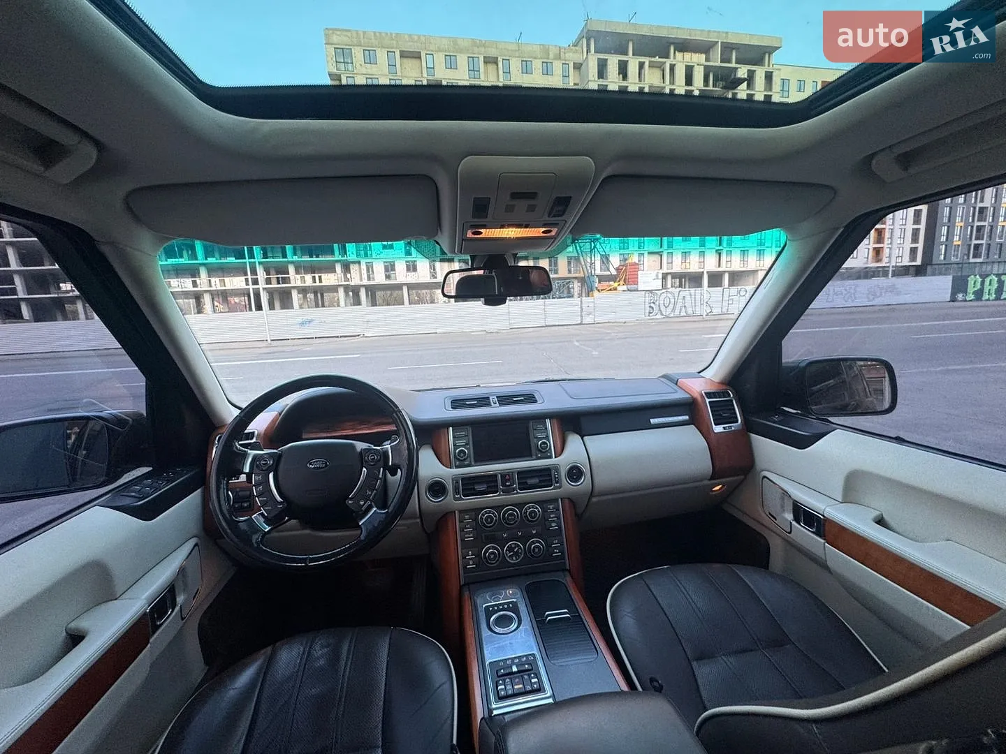 2011 Land Rover Range Rover - мініатюра 15