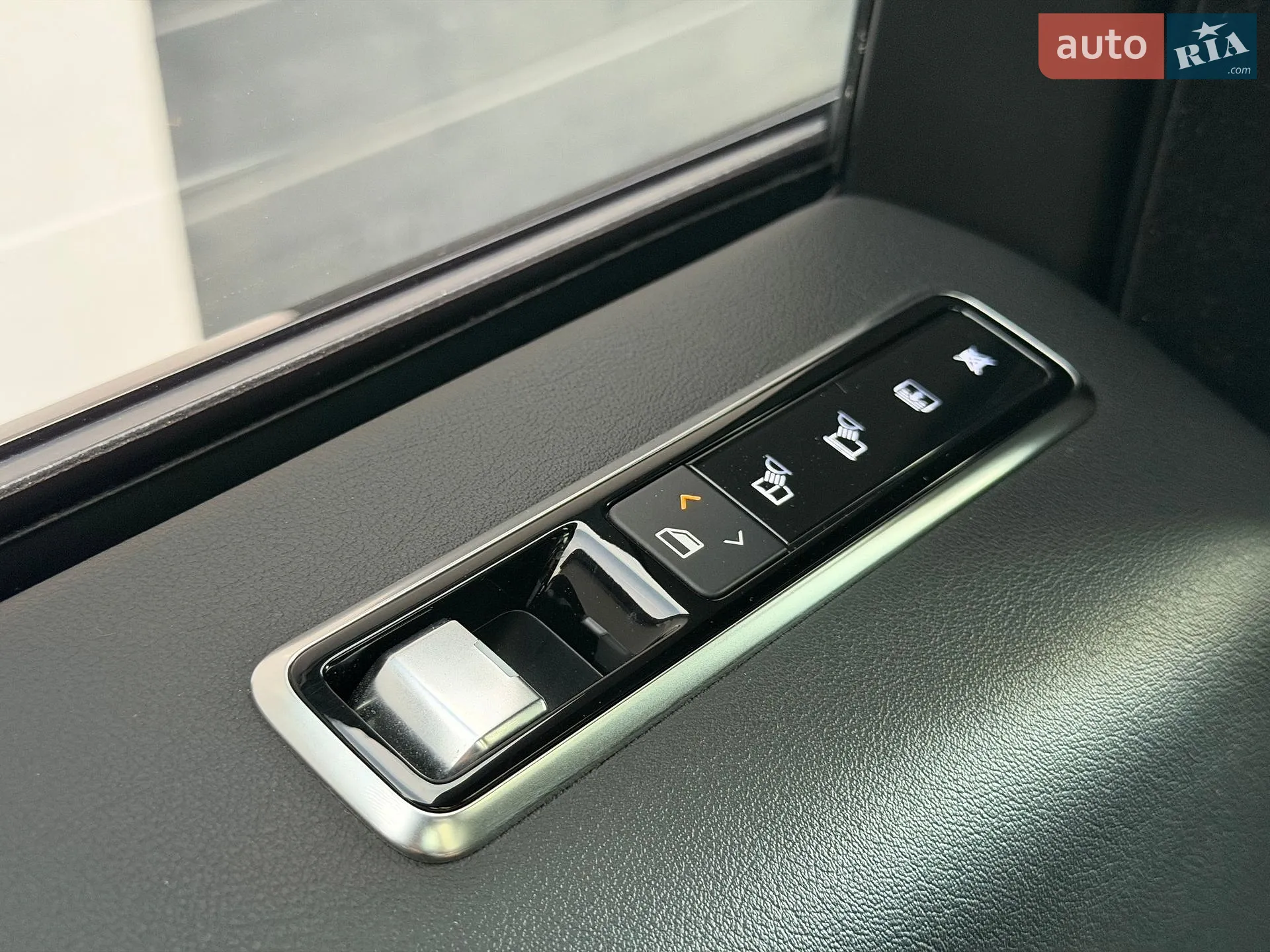 2018 Land Rover Range Rover - мініатюра 36