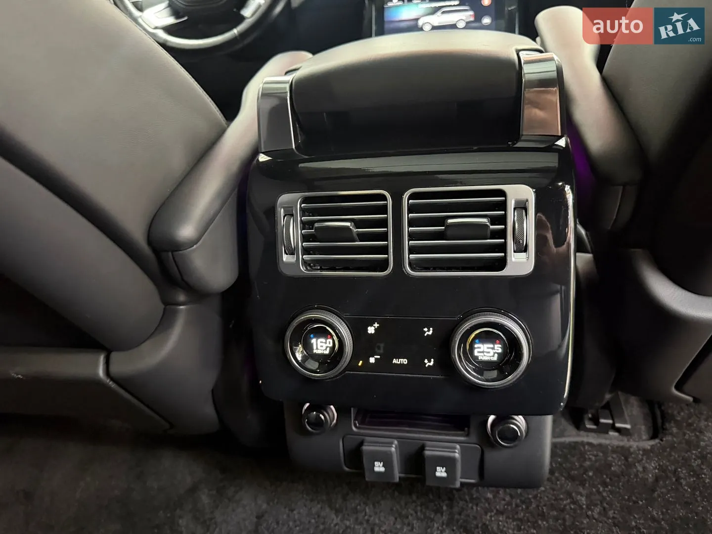 2018 Land Rover Range Rover - мініатюра 24