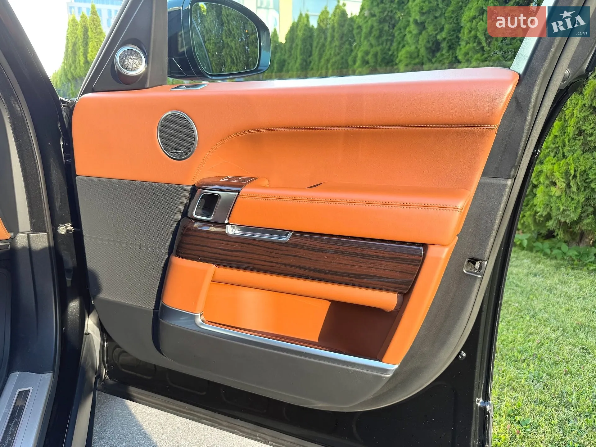 2013 Land Rover Range Rover - мініатюра 24