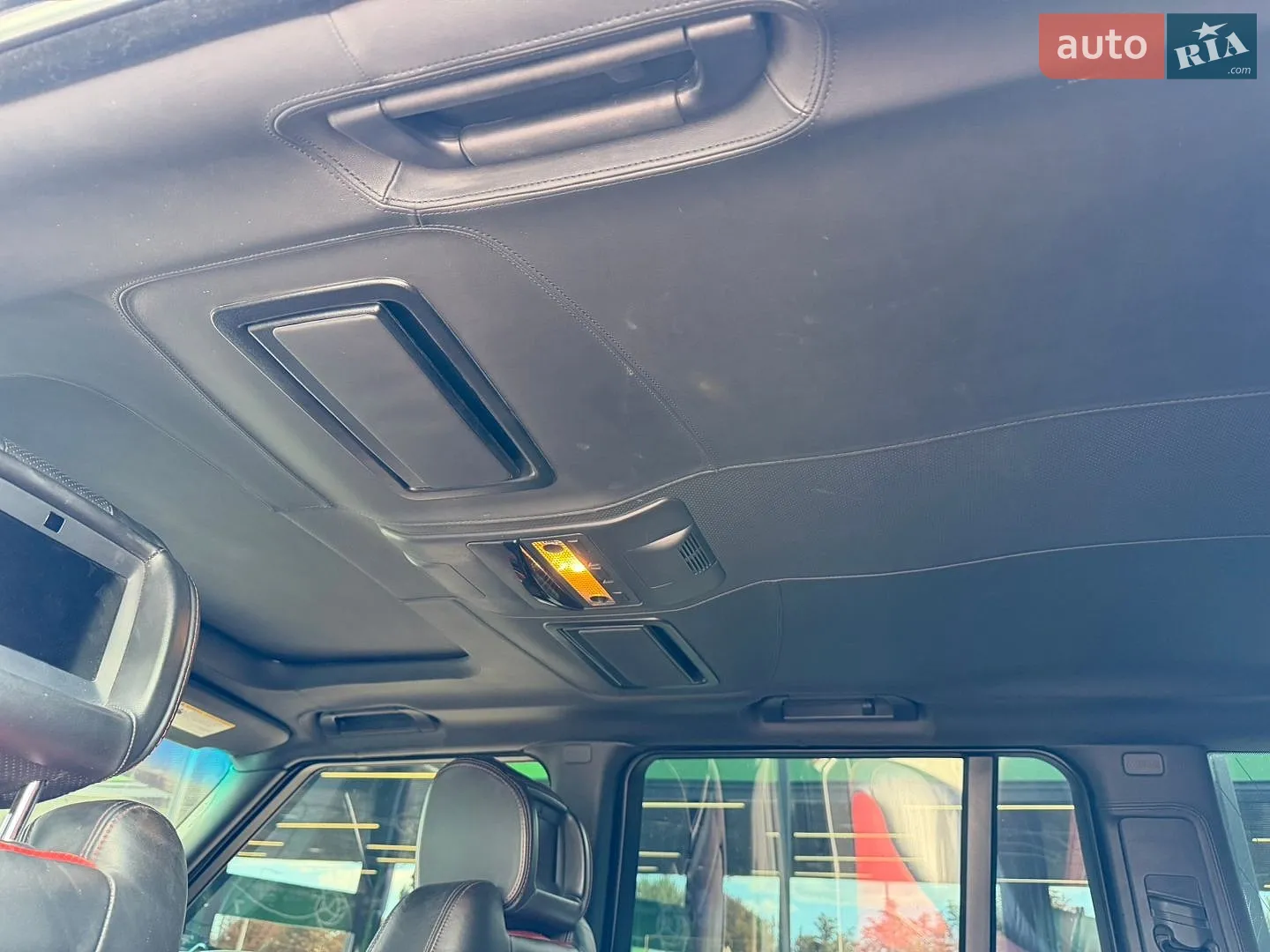 2010 Land Rover Range Rover - мініатюра 17