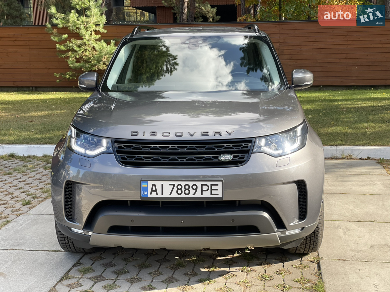 2018 Land Rover Discovery - мініатюра 28