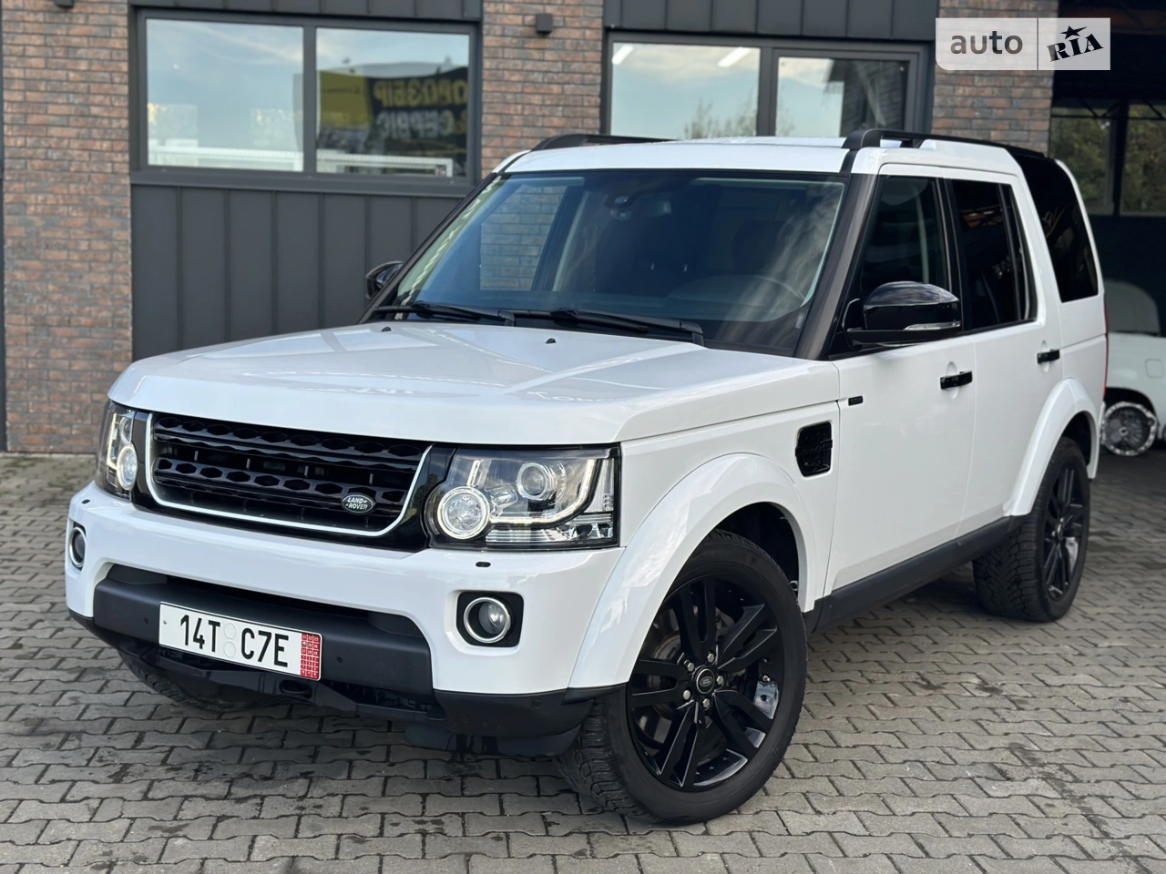 2016 Land Rover Discovery - мініатюра 27
