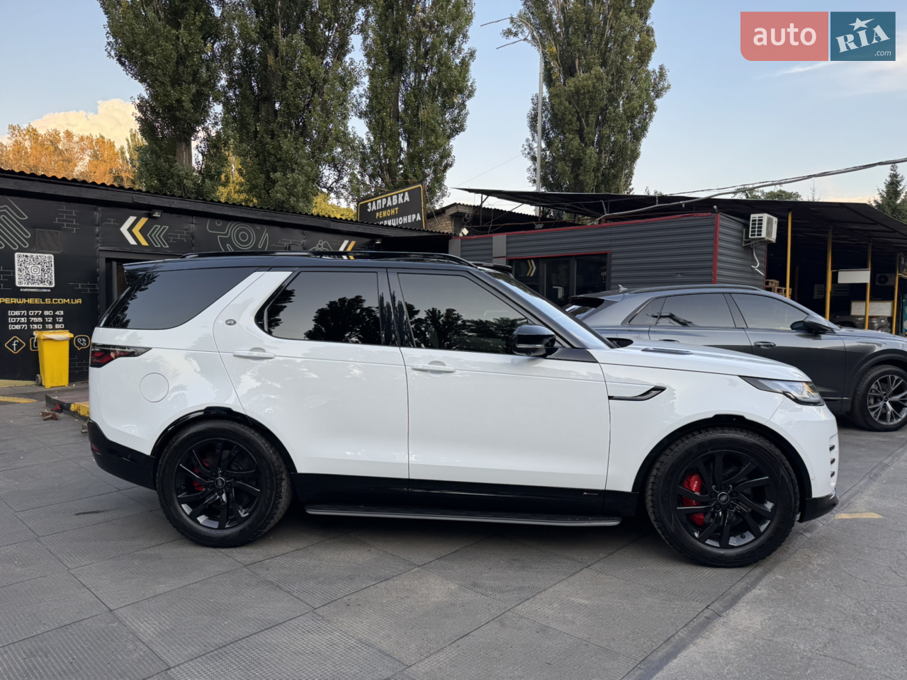 2021 Land Rover Discovery - мініатюра 36