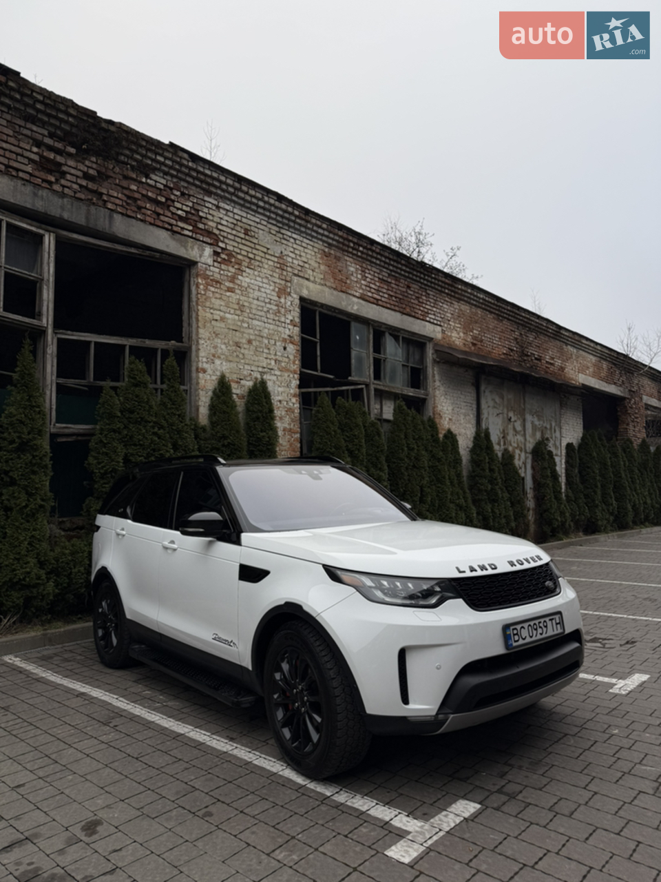 2018 Land Rover Discovery - мініатюра 23