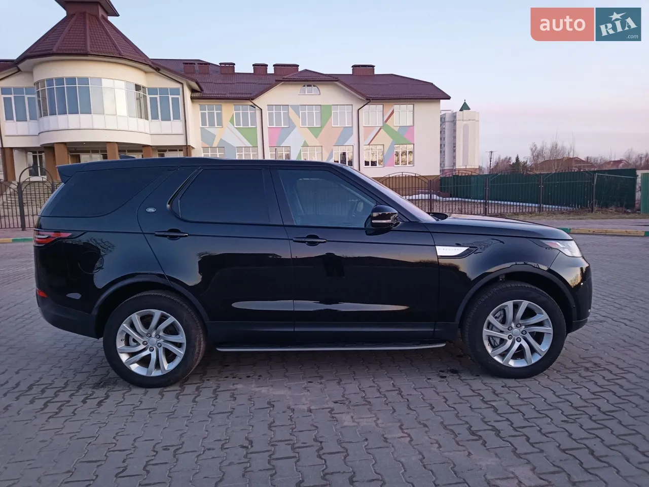 2018 Land Rover Discovery - мініатюра 27