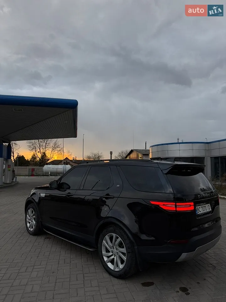 2017 Land Rover Discovery - мініатюра 19