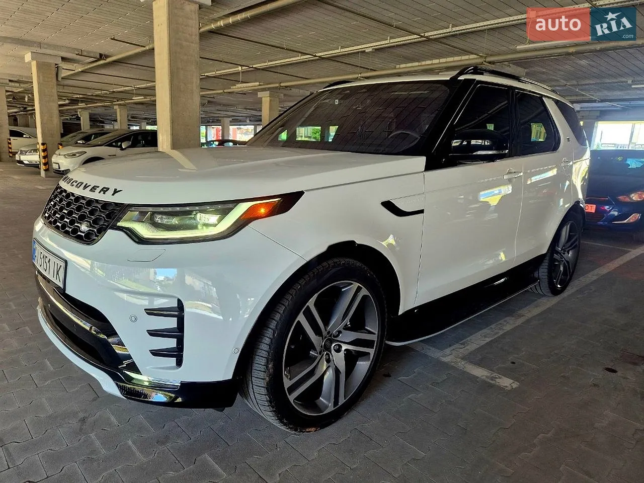 2021 Land Rover Discovery - мініатюра 17