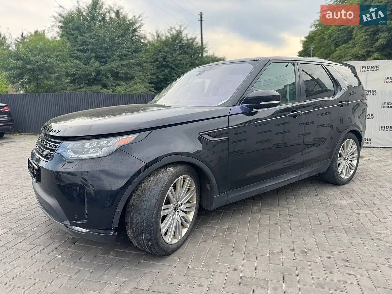 2017 Land Rover Discovery - мініатюра 28