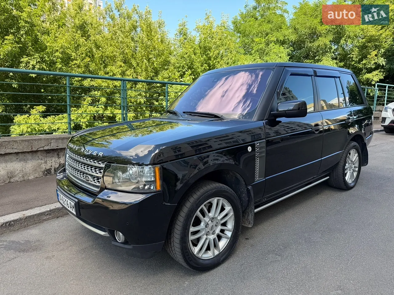 2010 Land Rover Range Rover - мініатюра 20
