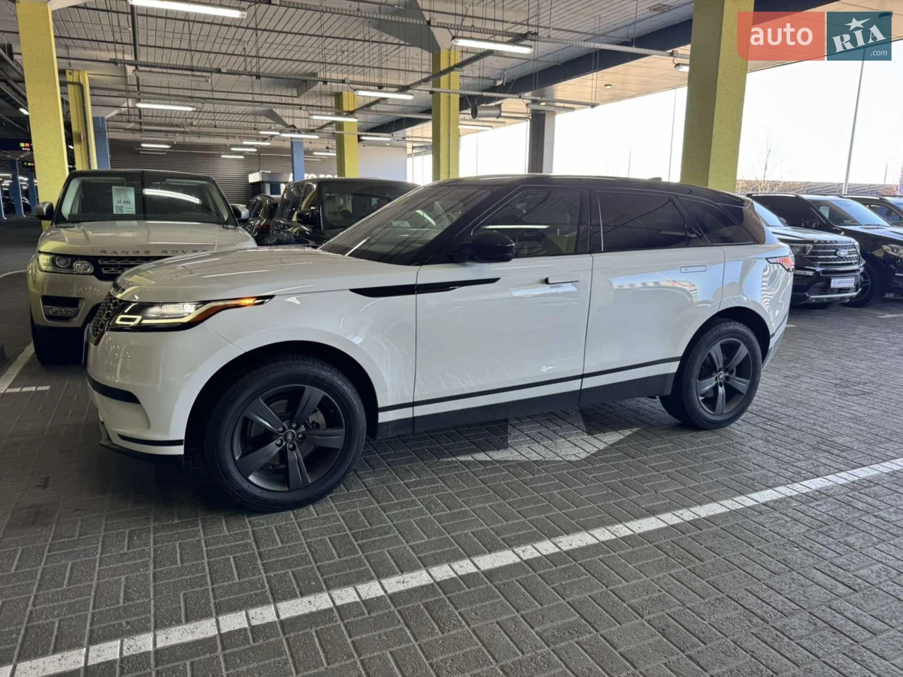 2017 Land Rover Range Rover Velar - мініатюра 17