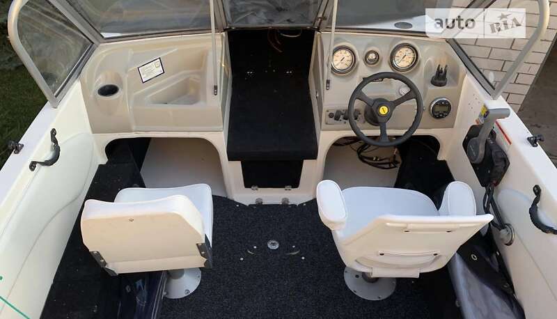 Катер Larson Cabrio 2011 в Запорожье