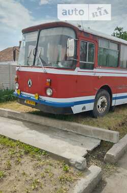 Пригородный автобус ЛАЗ 695 1989 в Николаеве