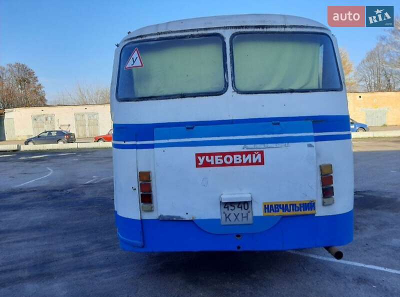 Міський автобус ЛАЗ 695 1984 в Білій Церкві фото 2 Міський автобус ЛАЗ 695 1984 в Білій Церкві