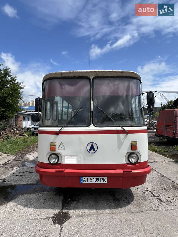 Міський автобус ЛАЗ 695 1993 в Києві фото 2 Міський автобус ЛАЗ 695 1993 в Києві