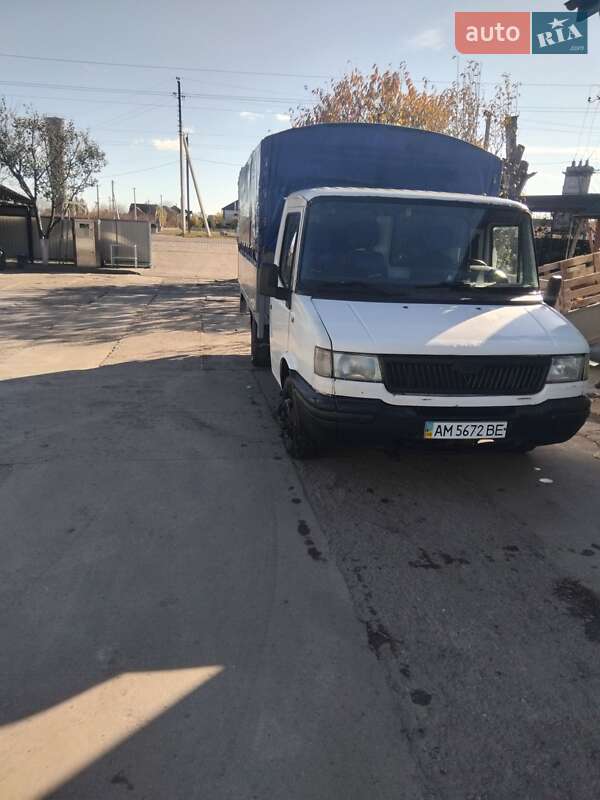 Для перевезення тварин LDV Convoy 2004 в Теофіполі