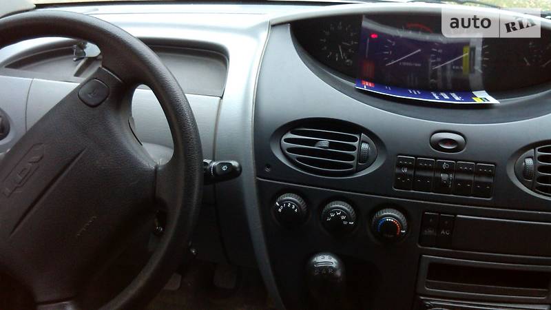Вантажопасажирський фургон LDV Maxus 2007 в Миколаєві