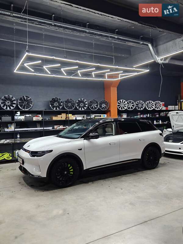 Внедорожник / Кроссовер Leapmotor С11 2023 в Черновцах