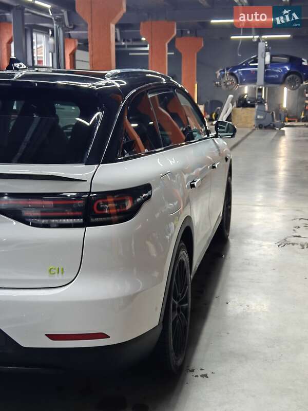 Внедорожник / Кроссовер Leapmotor С11 2023 в Черновцах