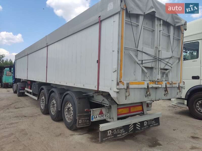 Зерновоз - полуприцеп Lecinena SRV 2003 в Вите-Почтовой