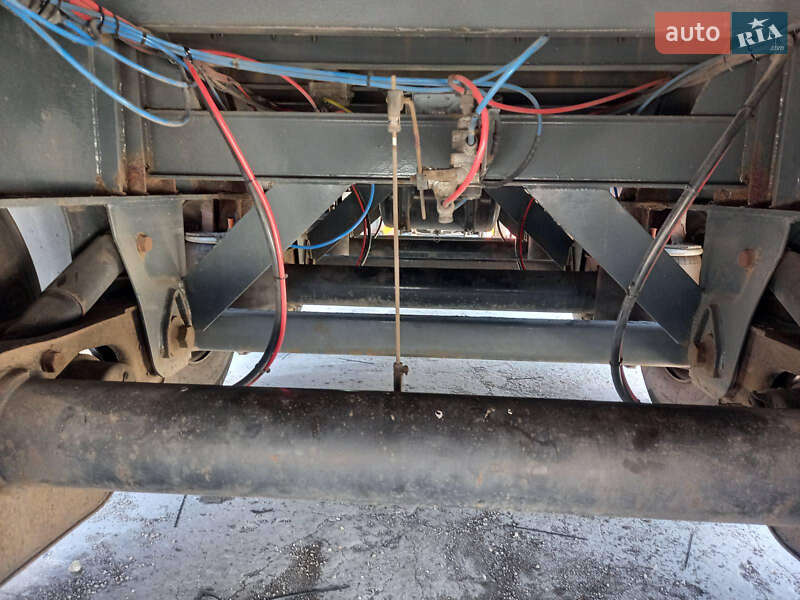 Тентованный борт (штора) - полуприцеп LeciTrailer 3E19SD 2004 в Чернигове