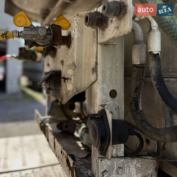 Для перевозки животных - полуприцеп LeciTrailer SR 2005 в Шептицькому