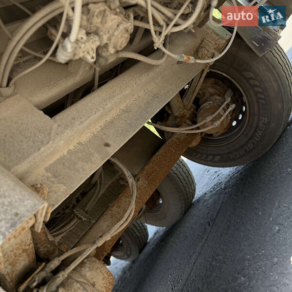 Для перевозки животных - полуприцеп LeciTrailer SR 2005 в Шептицькому