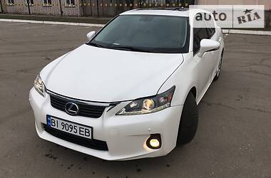 Хетчбек Lexus CT 2011 в 