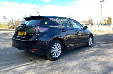 Седан Lexus CT 2012 в 