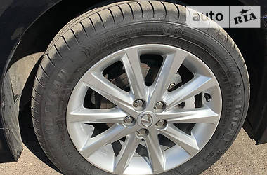 Седан Lexus CT 2012 в 