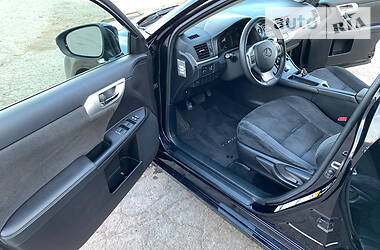 Седан Lexus CT 2012 в 