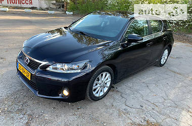 Седан Lexus CT 2012 в 
